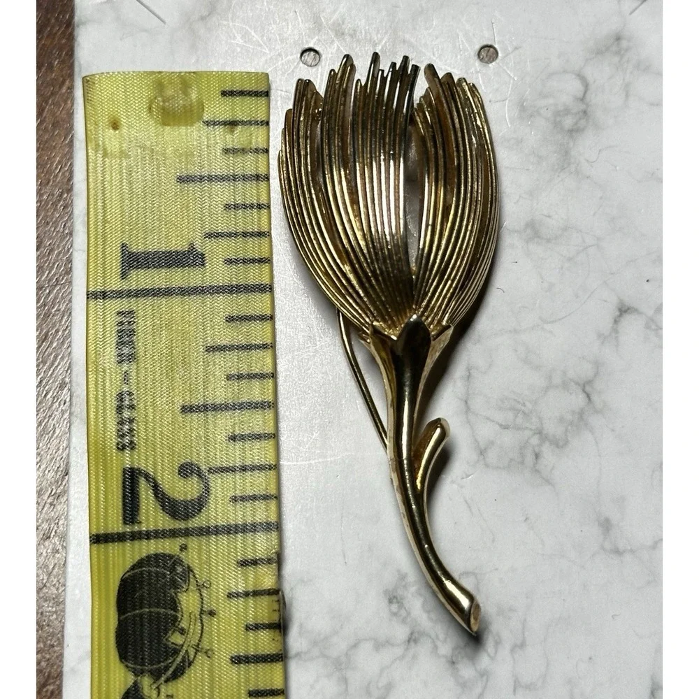 Vintage Trifari Brushed Gold Tone‎ Floral Brooch Pin Mid Century Modernist AS IS
